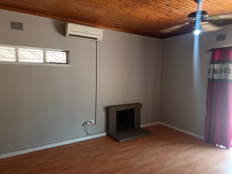 3 Bedroom Property for Sale in Beaconsfield Northern Cape